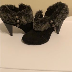 NWOT Black faux fur booties
